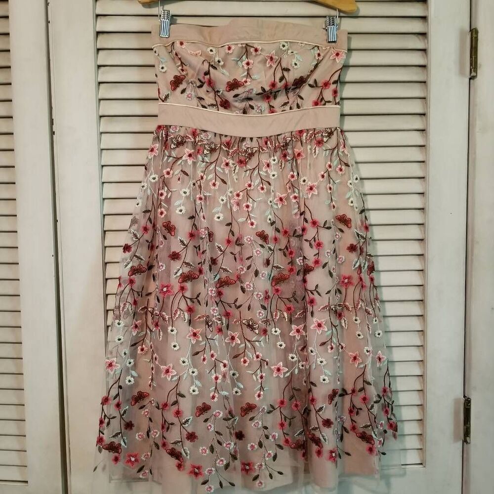 Lulu's Floral Embroidered Strapless Tulle Dress M